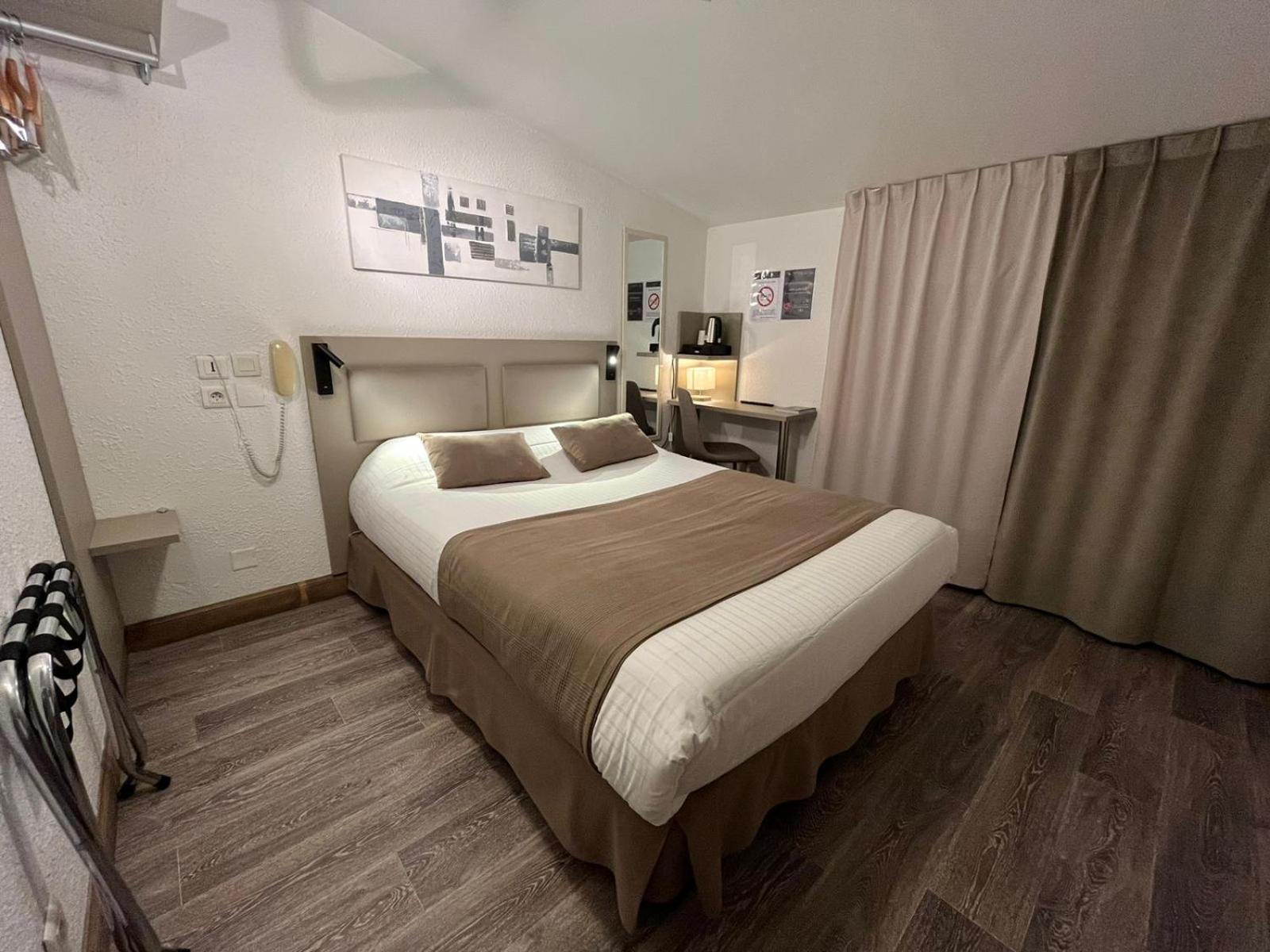 Cit'Hotel Le Cheval Blanc Cognac Centre Εξωτερικό φωτογραφία