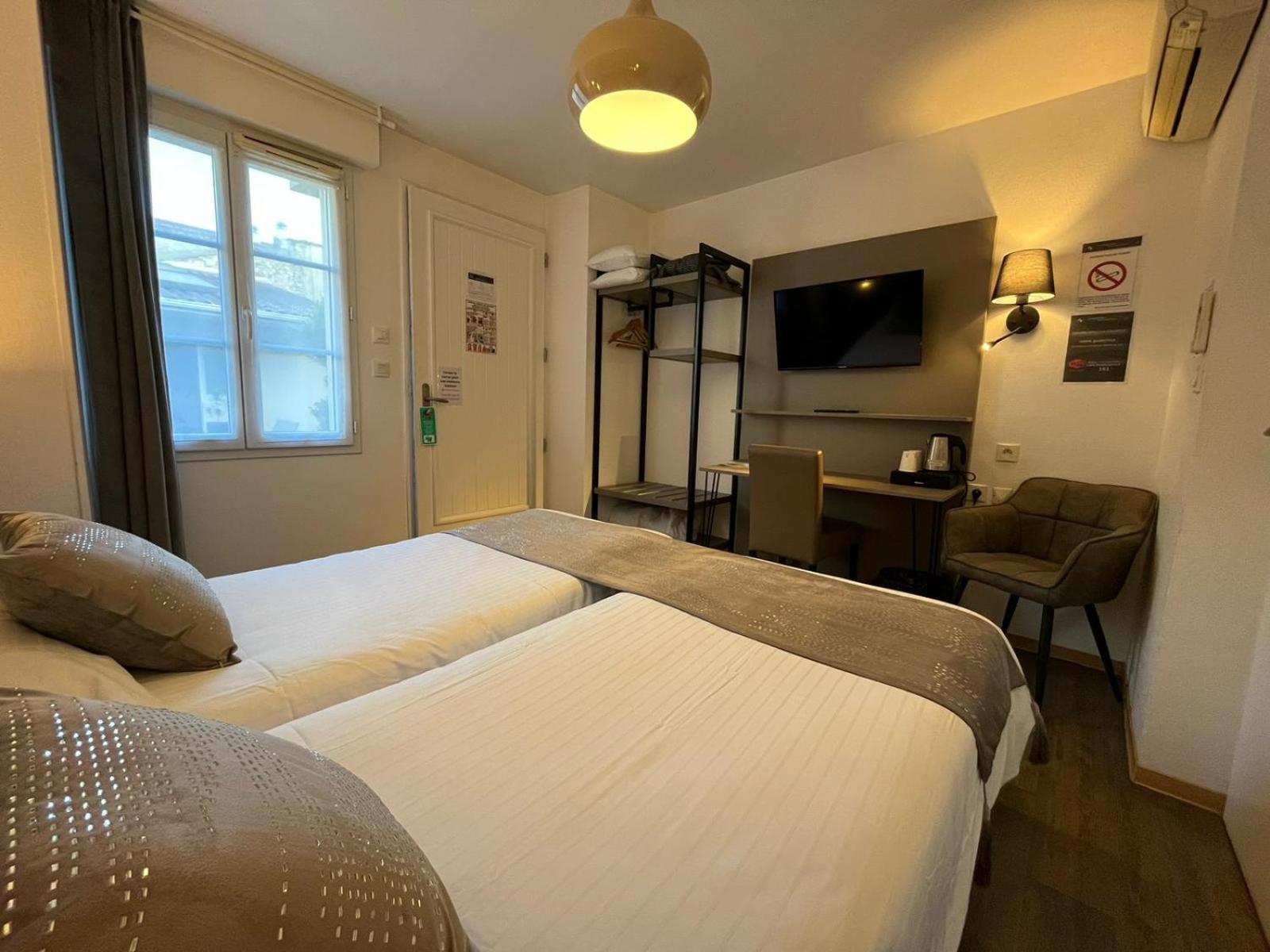 Cit'Hotel Le Cheval Blanc Cognac Centre Εξωτερικό φωτογραφία