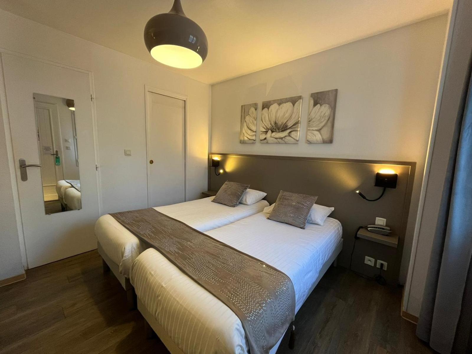 Cit'Hotel Le Cheval Blanc Cognac Centre Εξωτερικό φωτογραφία
