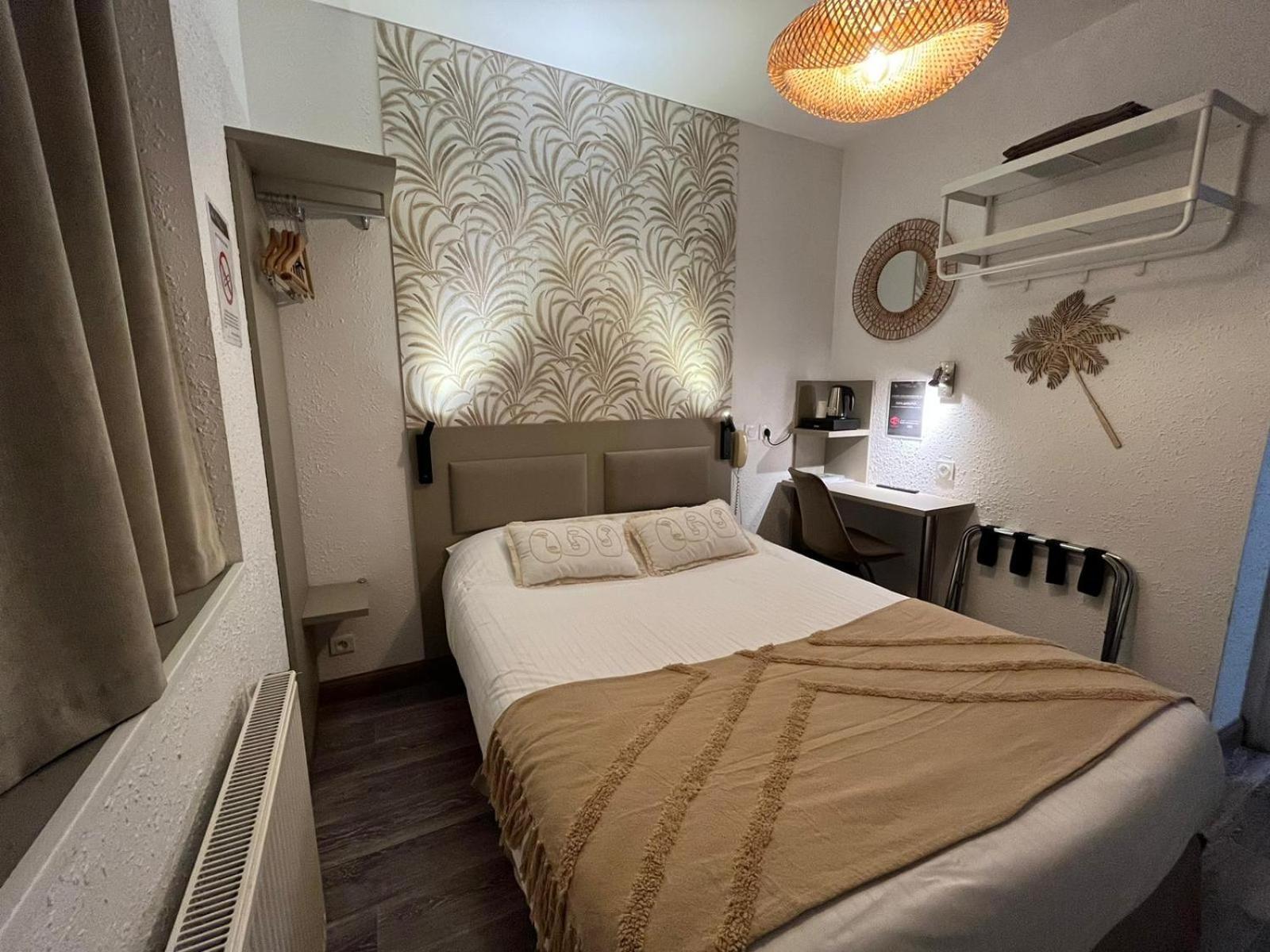 Cit'Hotel Le Cheval Blanc Cognac Centre Εξωτερικό φωτογραφία