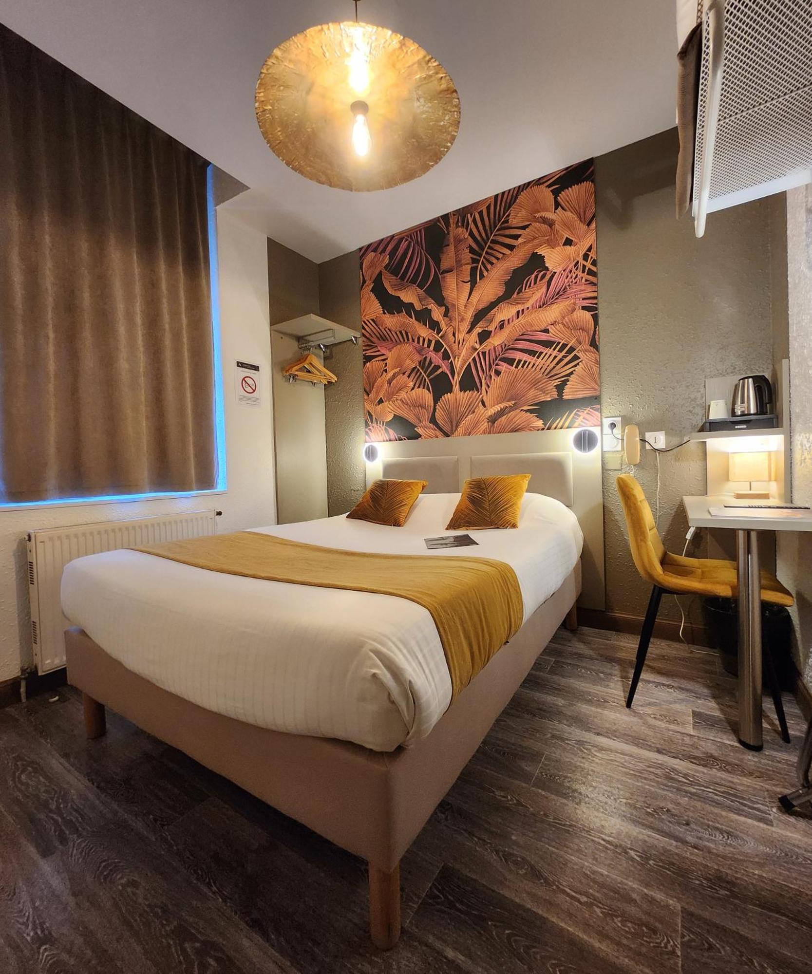 Cit'Hotel Le Cheval Blanc Cognac Centre Εξωτερικό φωτογραφία