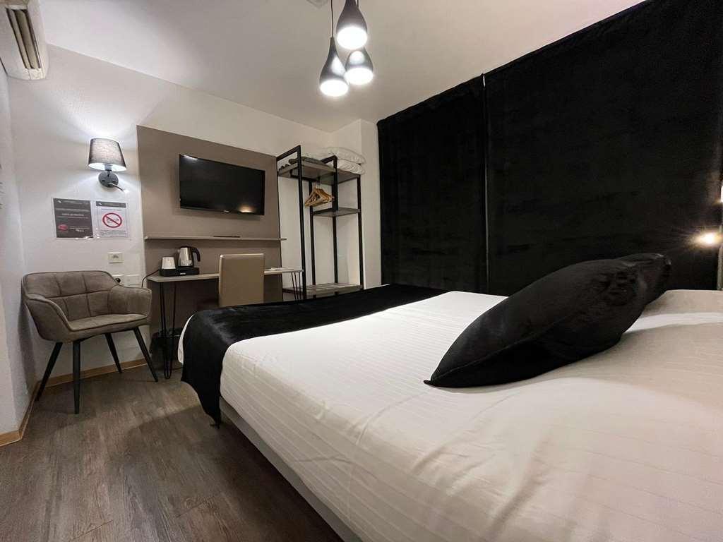 Cit'Hotel Le Cheval Blanc Cognac Centre Δωμάτιο φωτογραφία