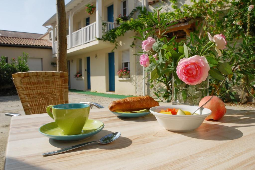 Cit'Hotel Le Cheval Blanc Cognac Centre Εξωτερικό φωτογραφία